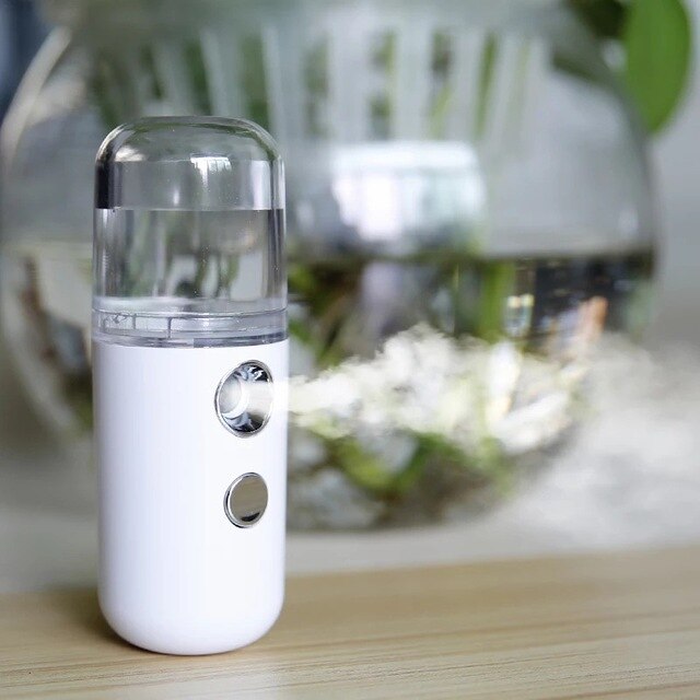 Portable Mini Cold Spray Apparatus Women Outdoor Party Nano Spray Hydrating Apparatus Face Beauty Humidifier
